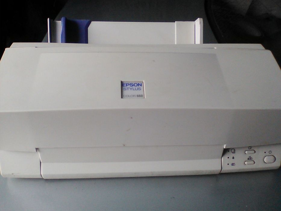 Цветной принтер Epson Stylus Color 660