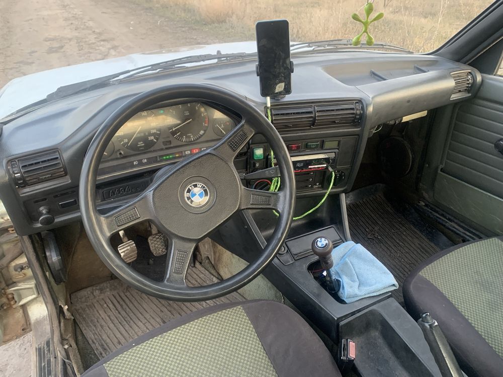 Продам BMW e30 купе