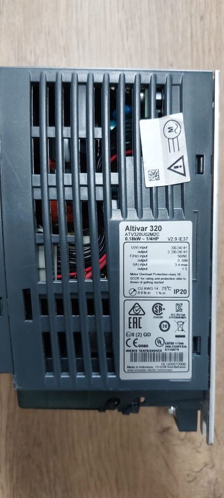 Falownik Schneider Altivar 320