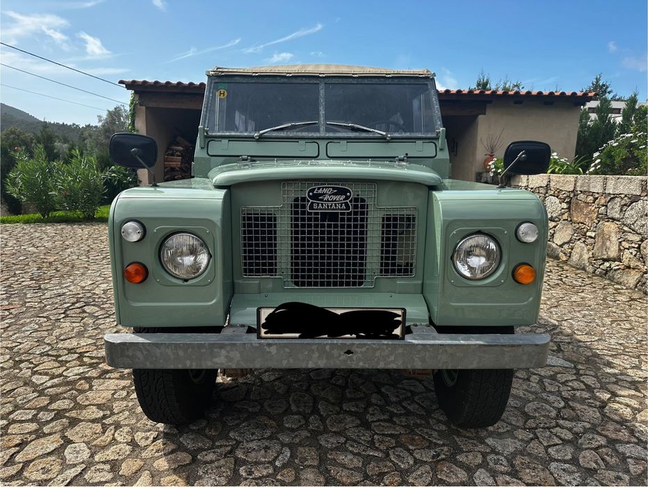 Land Rover Santana Series III 109
