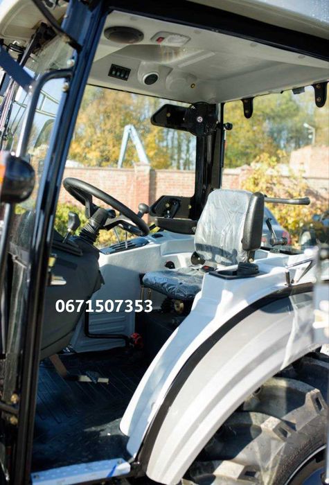 Трактор Скаут 404C з компресором на широких колесах 12.4х24 з реверсом