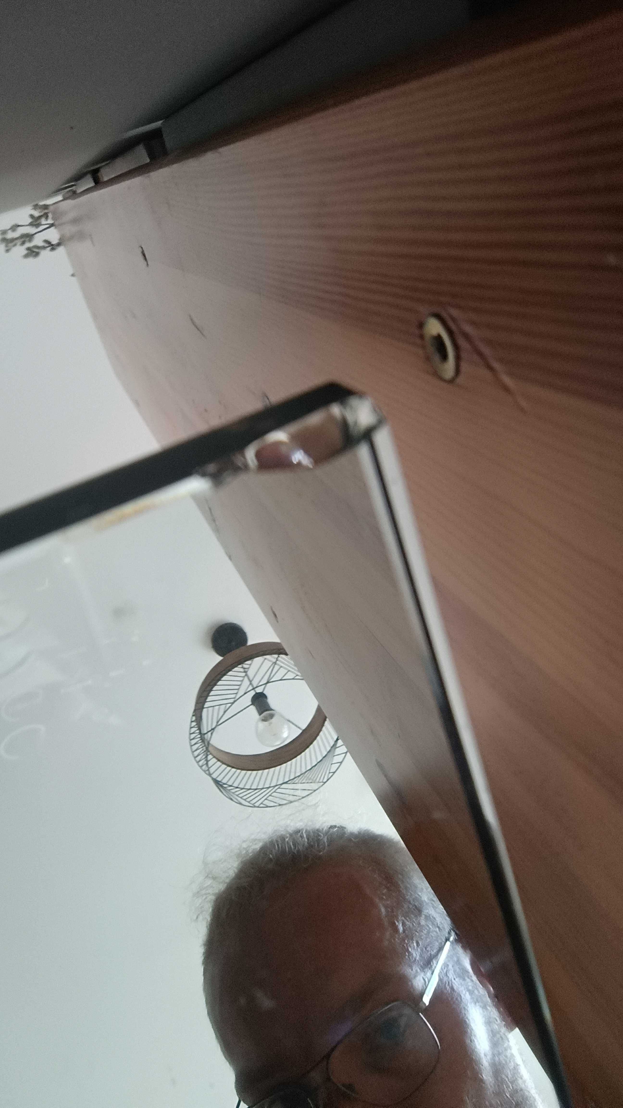 Stolik pod telewizor z szkła włoskiego hartowanego