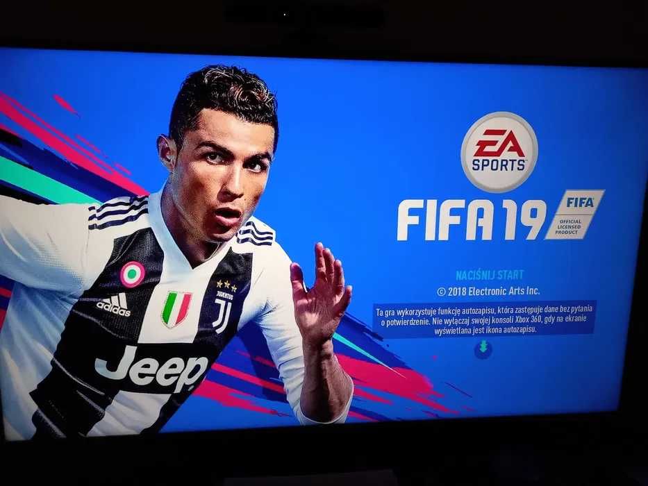 Gra Fifa 19 na konsolę xbox 360 Polski komentator!!!