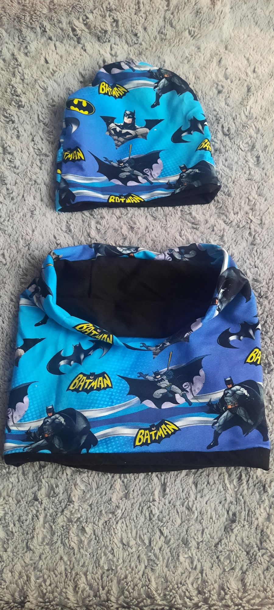 Komplet czapka plus komin .Nowe.Batman