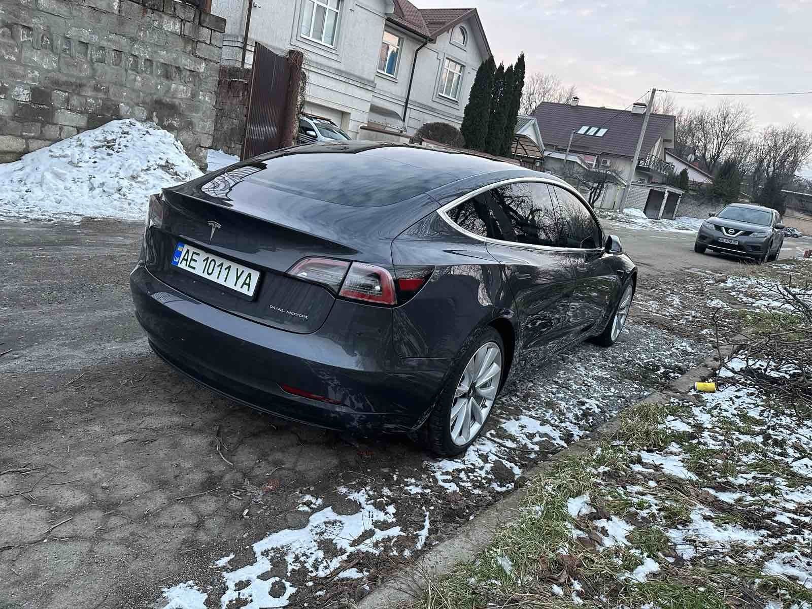 Tesla model 3.  2018 р