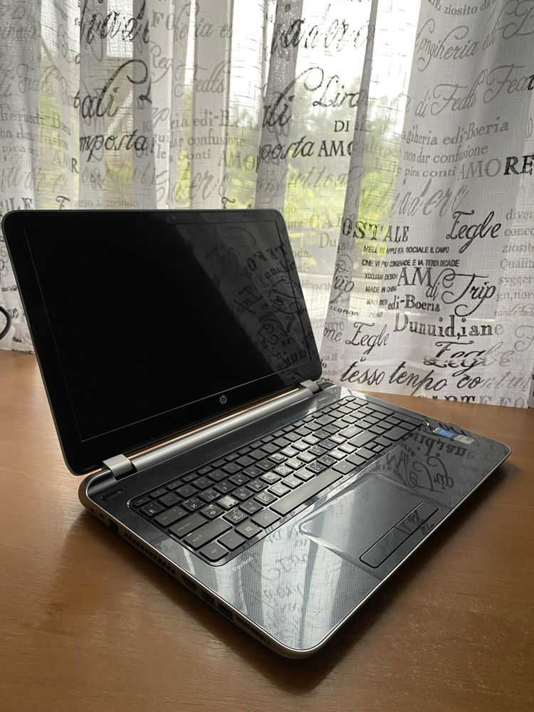 Продам ноутбук HP Pavilion 15 i7 4поколение