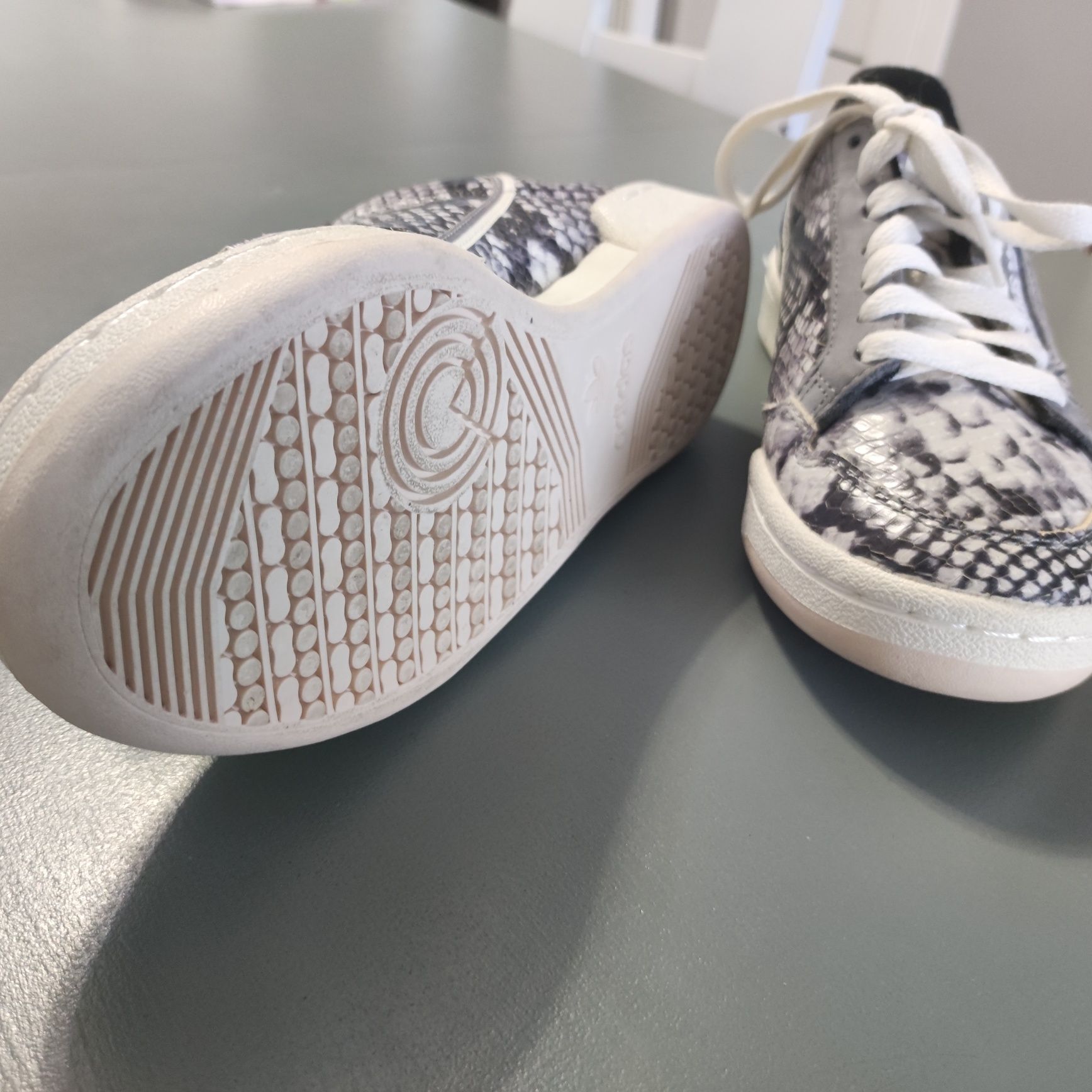 Adidas Continental 37 1/3