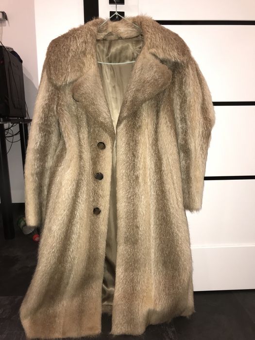 Futro naturalne prawdopodobnie z nutrii lub lisa