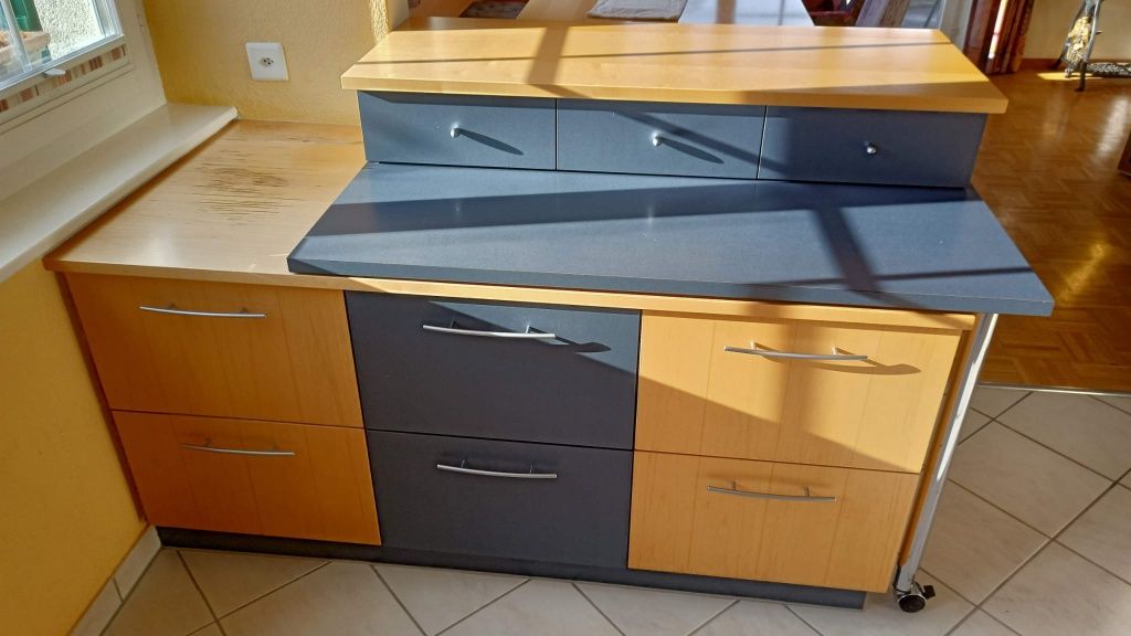 Cozinha completa com elektrodumesticos  e.m bom estado