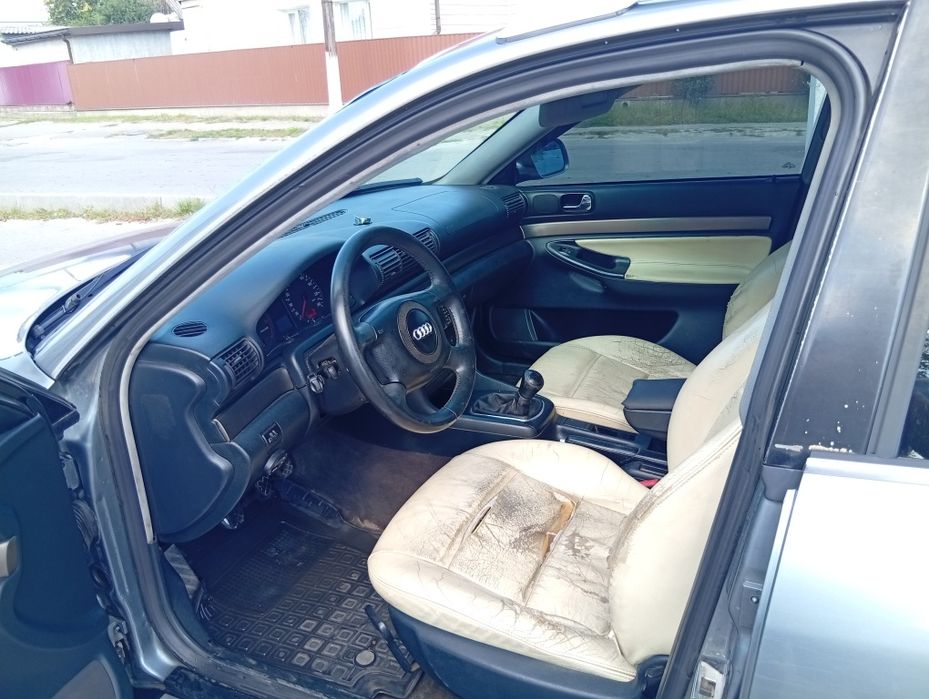 Автомобіль Ауді А4