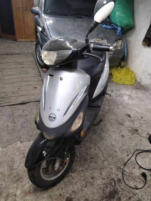 Skuter Rex z papierami