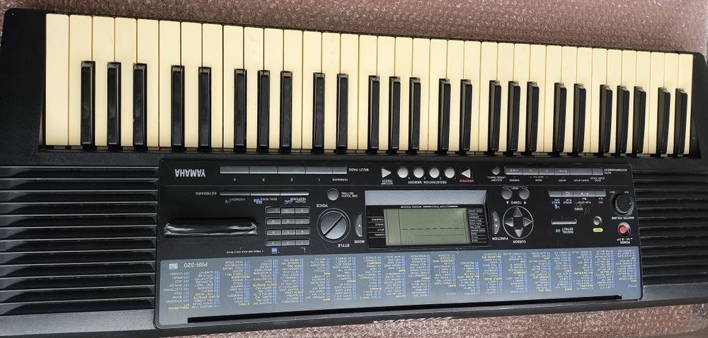 синтезатор Yamaha psr 320