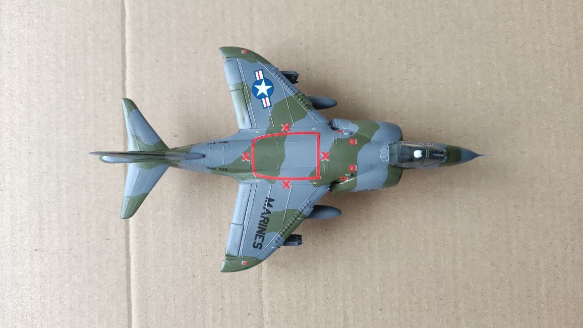 Сборная модель самолета 1:72 AV-8A Harrier  КМП США