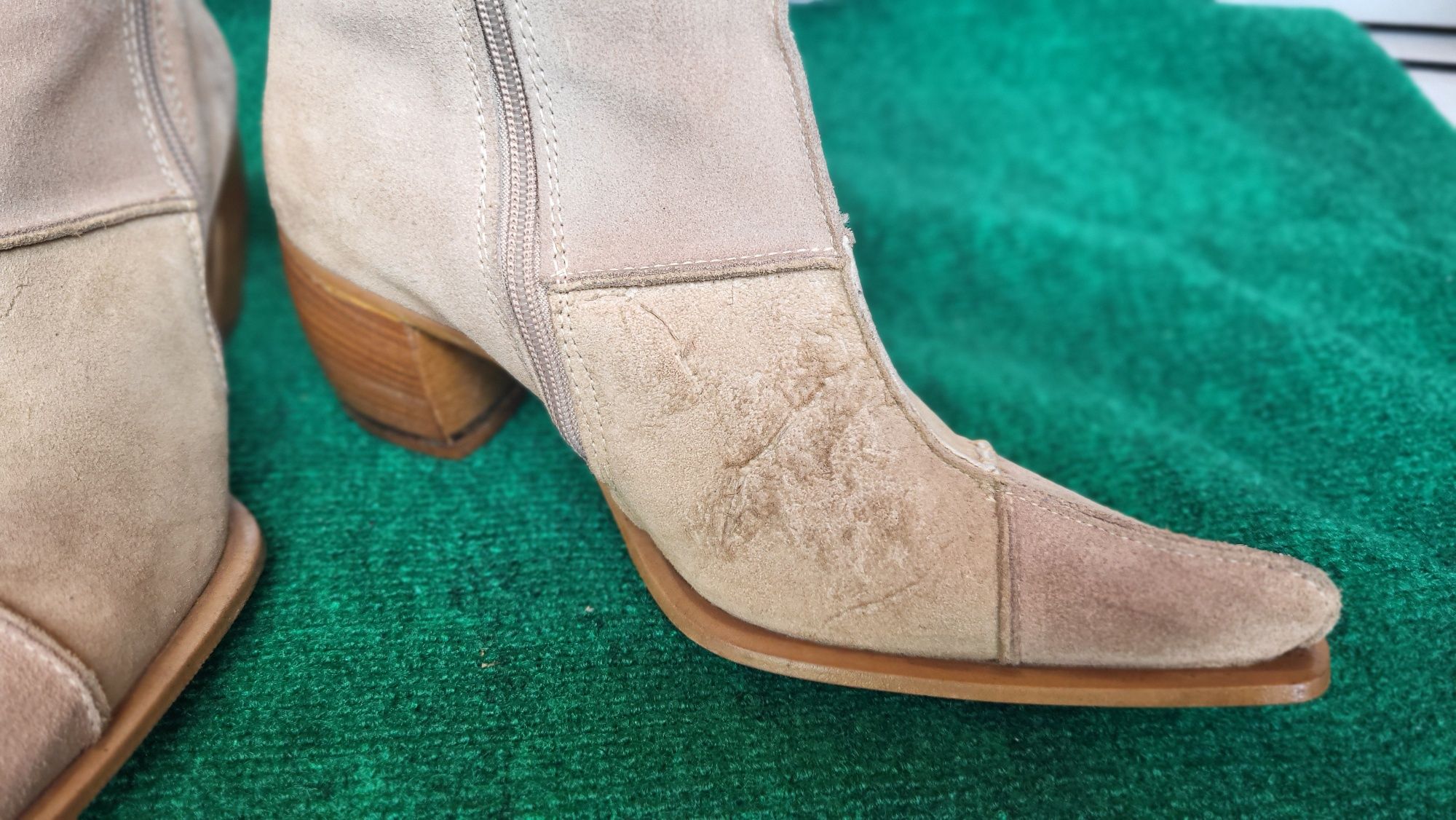 Botas em camurça  beje 36