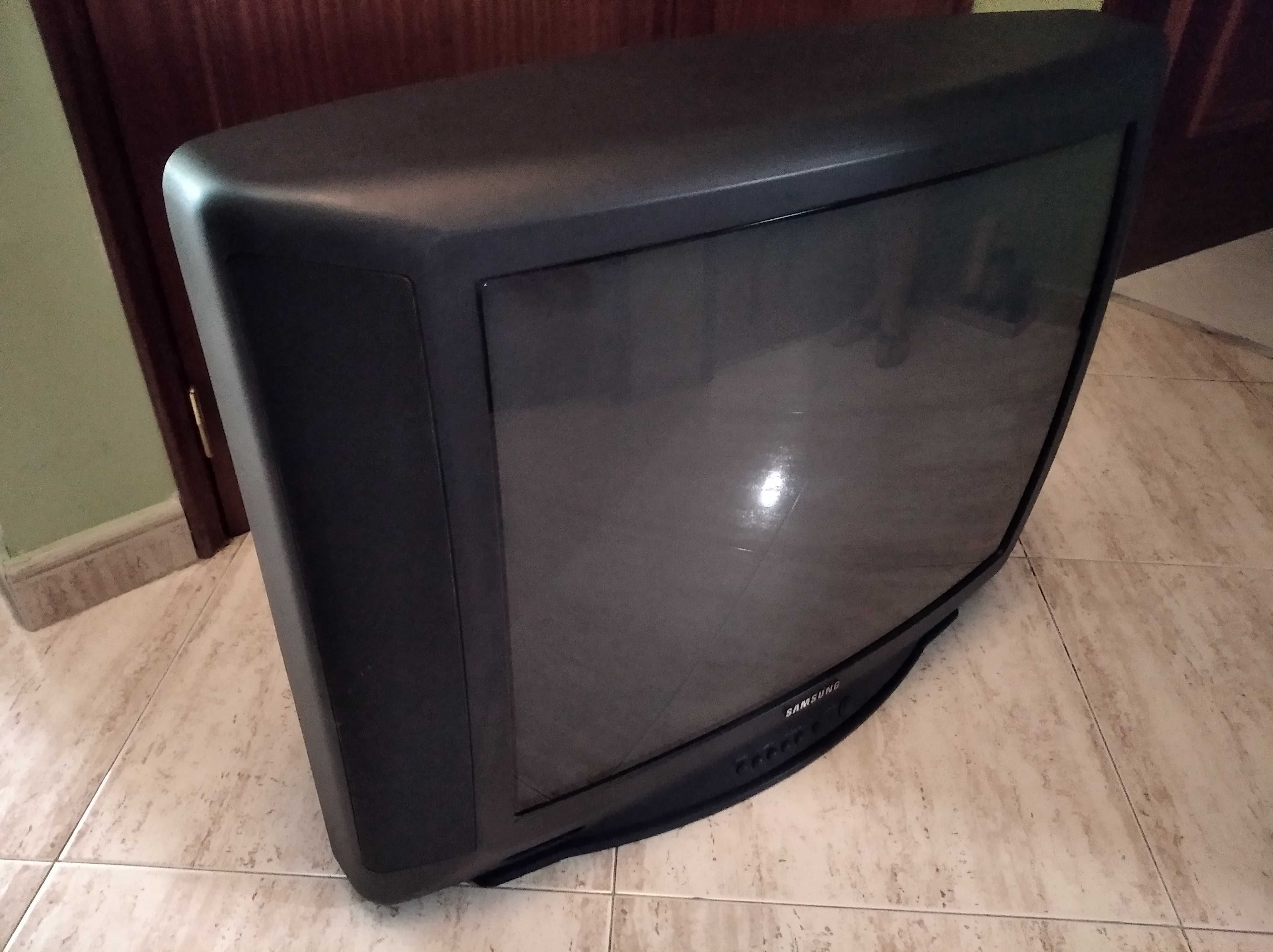 Televisão Samsung apenas