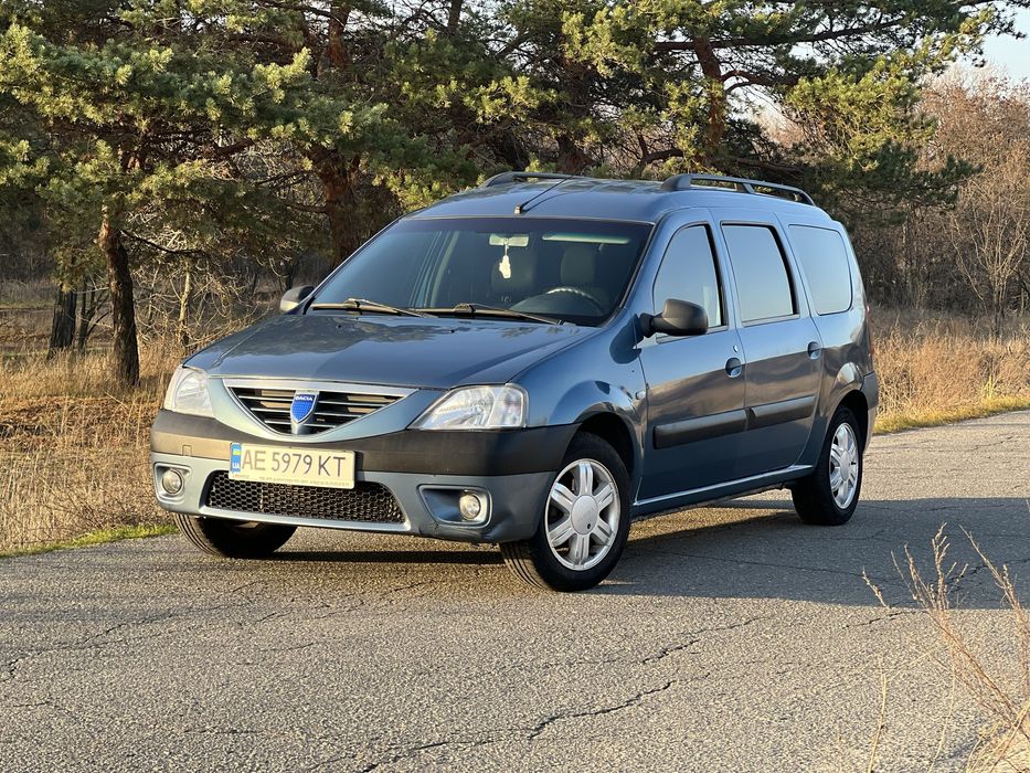 Продам автомобіль  DАCIA LOGAN кузов універсал