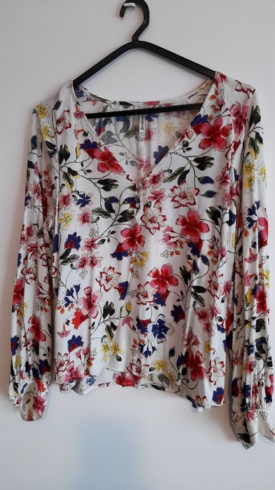 Varias,blusas em bom estado