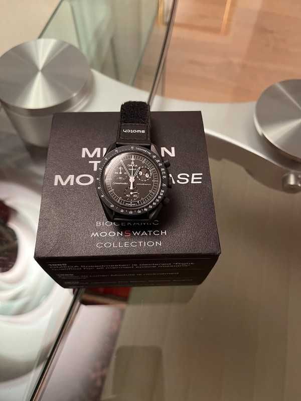 Omega x Swatch Mission To Moonphase: Snoopy SO33B700