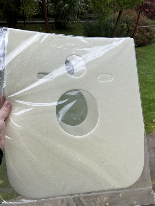 Dwie Maty wyciszające pod miske WC