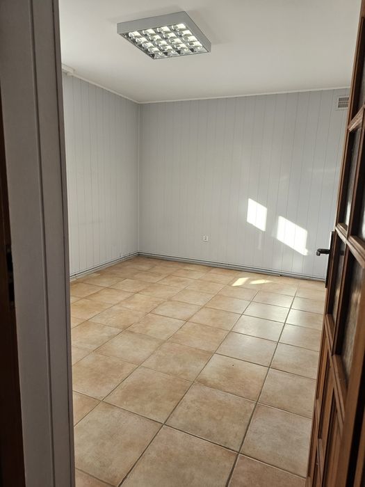 Lokal 60m2. 2 pokoje, korytarz, kuchnia, lazienka