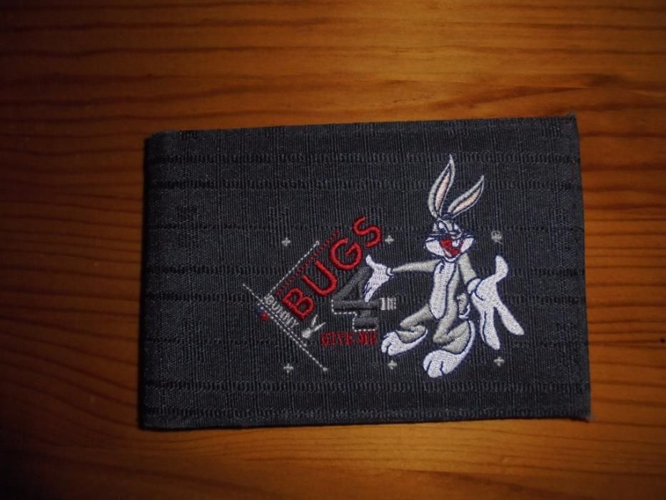 Mochila escolar Bugs Bunny, e restante conjunto