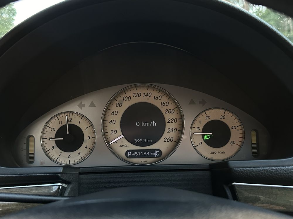 Mercedes-Benz E-Class W211 Universal 3.2 CDI