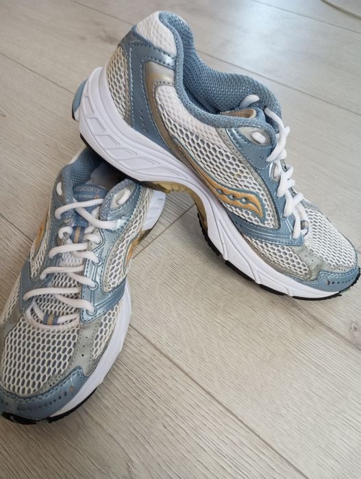 Жіночі кросівки saucony