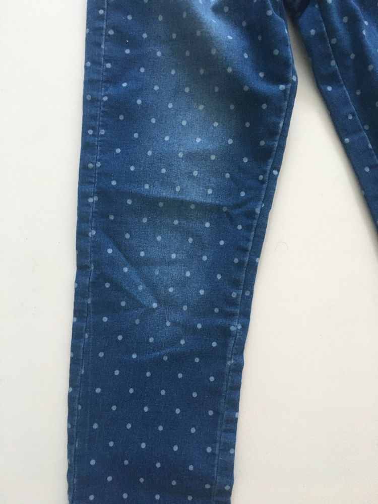 Dżinsy na gumce rozmiar 134/140