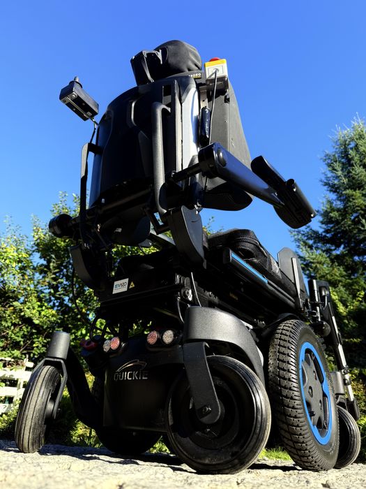 wózek inwalidzki elektryczny Quickie Q500M od Sunrise Medical jak nowy