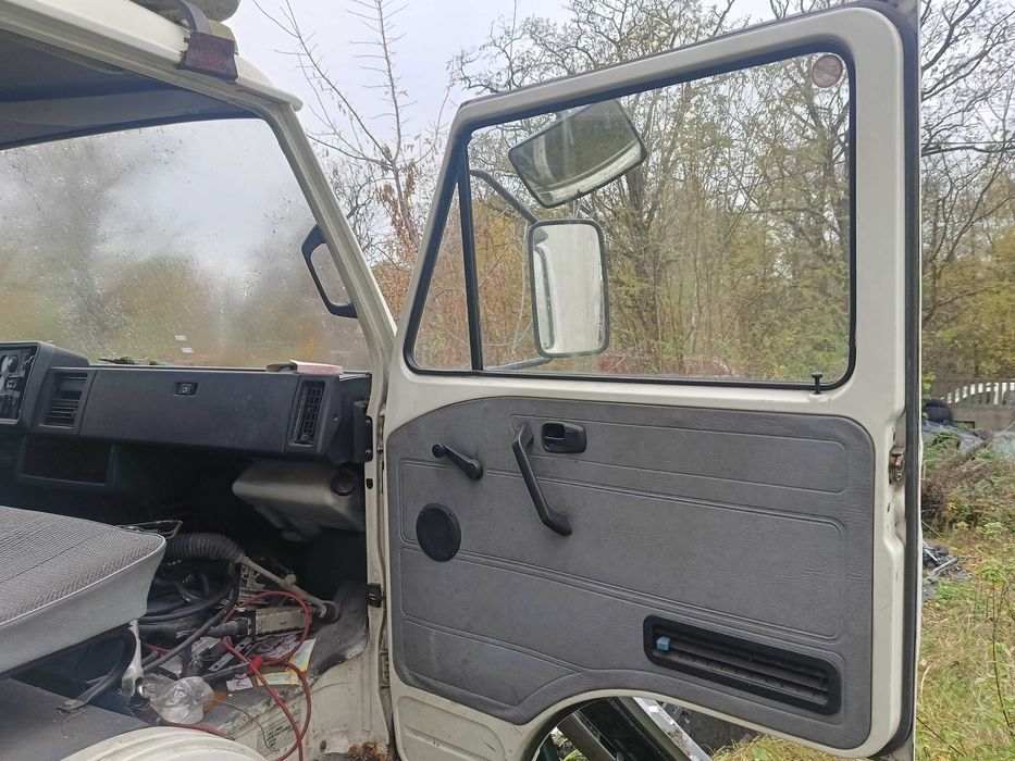 MAN 8.150 bez silnika i skrzyni samochód na części