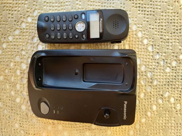 Telefon stacjonarny, Panasonic, stary, słuchawka bezprzewodowa.