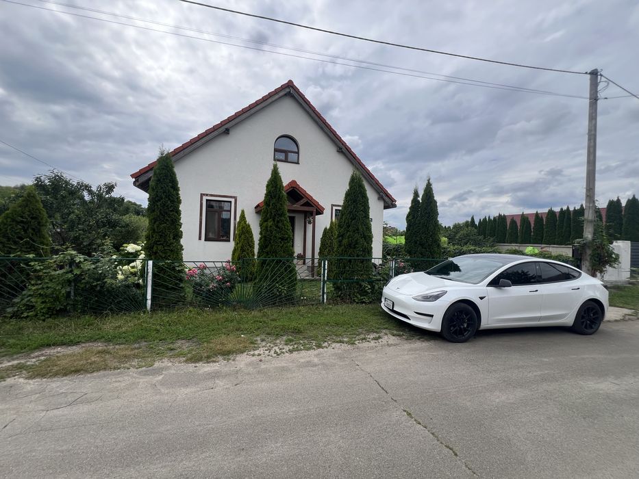Готовий дім 87 кв 2 кім+ 60кв горище  6 сотих Гнідин єВіднова!