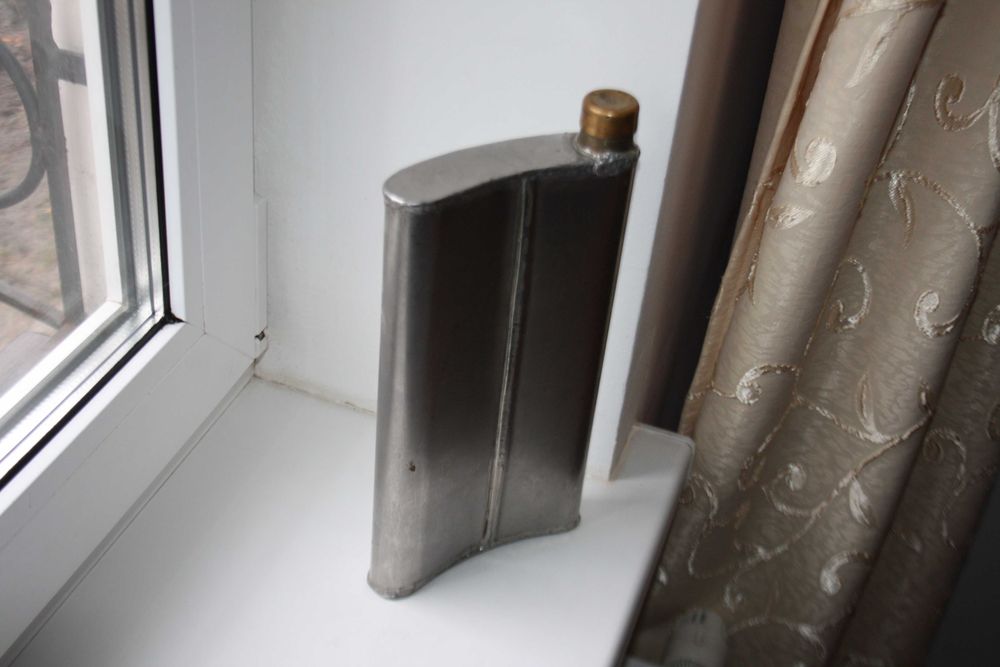 Фляга из нержавейки, 1 литр.