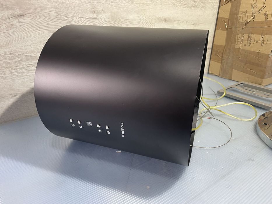 Острівна витяжка Klarstein Barett Island