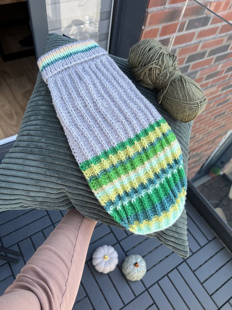 Handmade! Sweterek odcienie zieleni