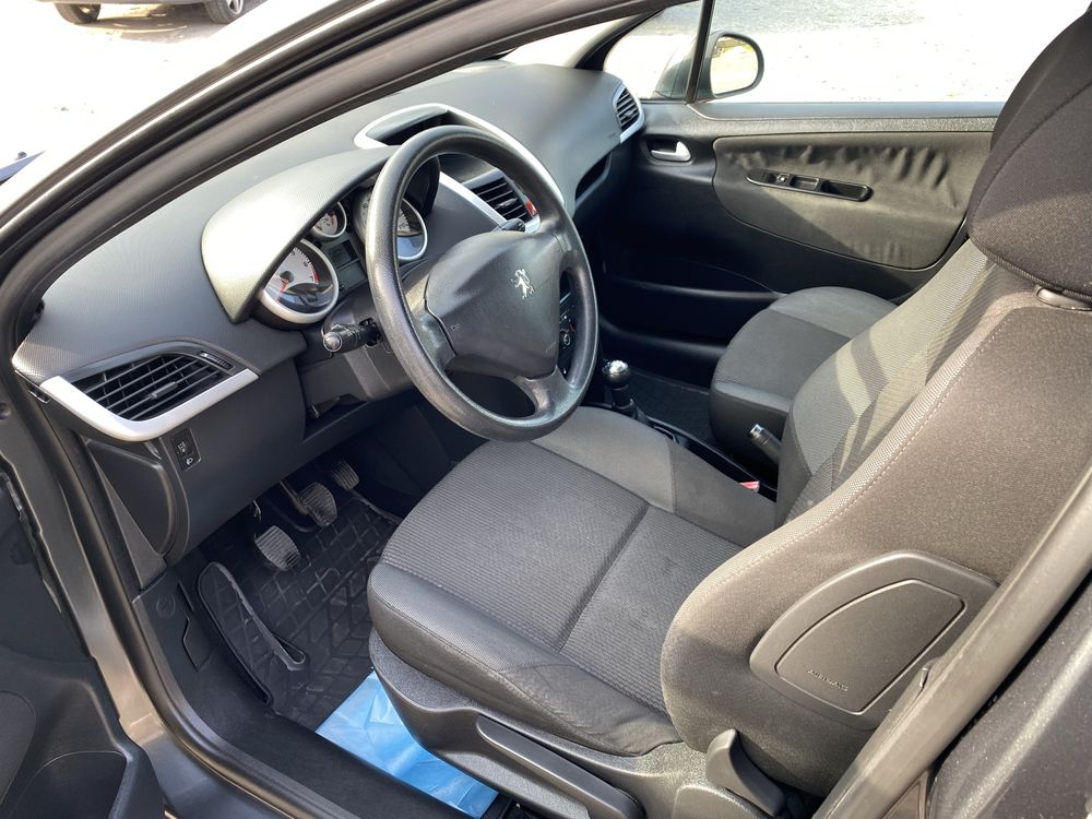 Продам Peugeot 207