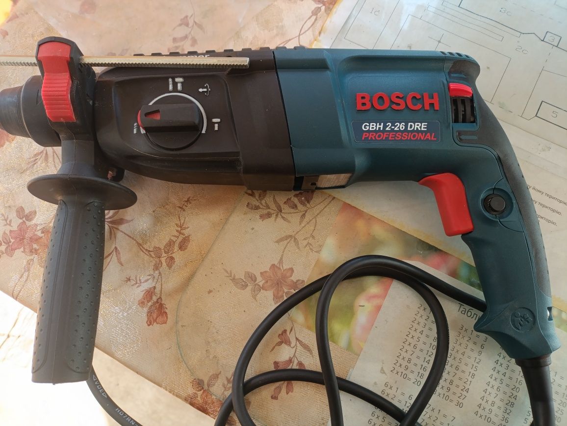 Перфоратор BOSCH новий Оригінал! З набором.
