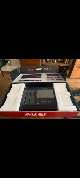 Akai mpc live II
