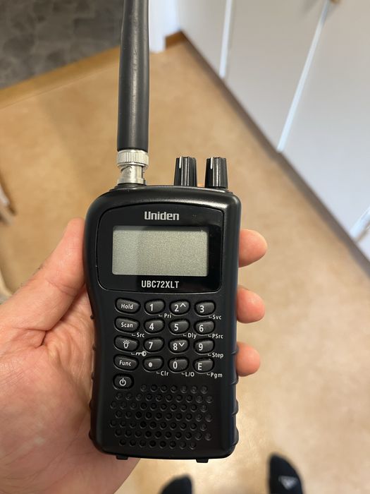 Радіосканер Uniden UBC72XLT
