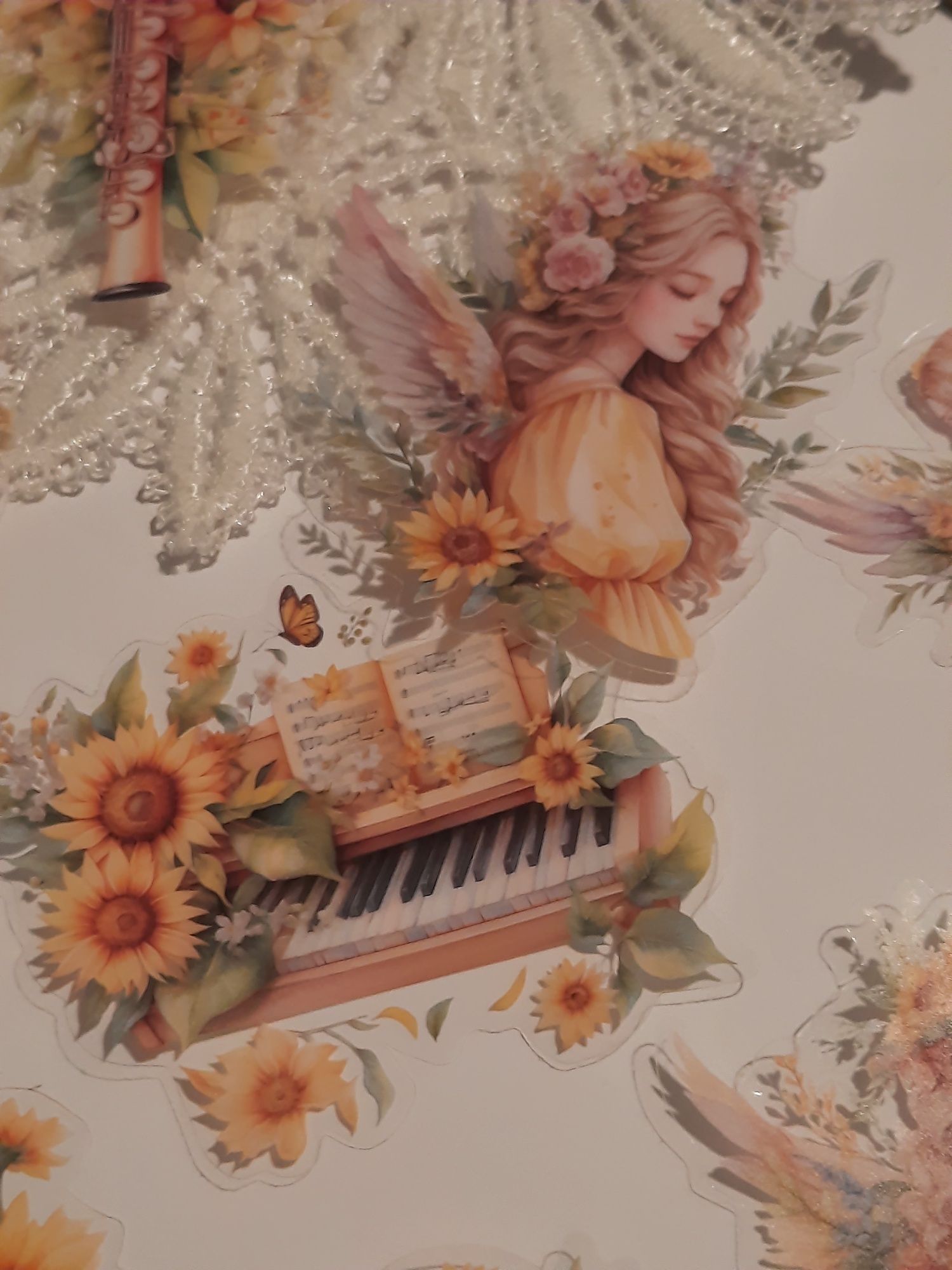 15 stickers, anjos e instrumentos musicais com girassóis. Scrapbooking