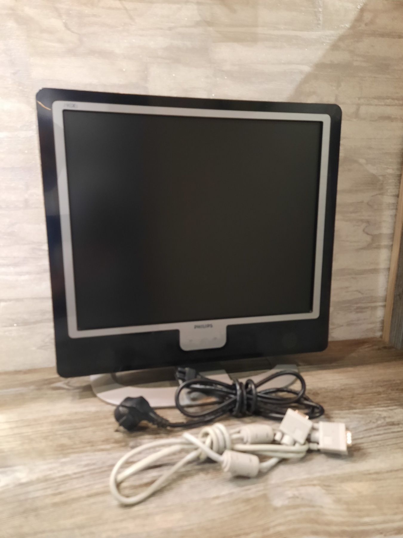 Монітор philips 190x5 чудовий стан