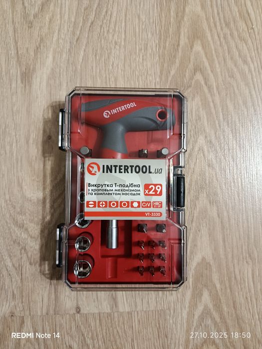 Викрутка Т-подібна з храповым механізмом та комплектом насадок VT-3330