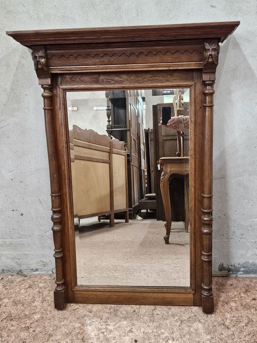 Ładne stare lustro eklektyczne w dębowej ramie