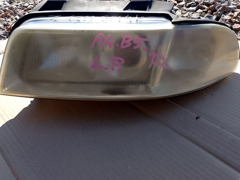 Lampa prawy przód Audi A4 B5 LIFT,8D0941.004AK, 003AK