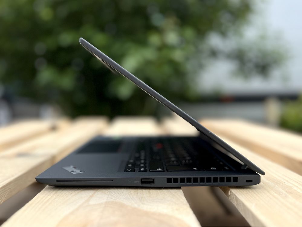 Сенсорний Lenovo ThinkPad T14s G2/i7-1185G7/32GB+SSD 1TB/14"FHD IPS