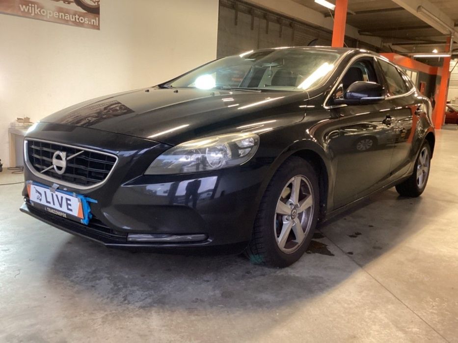 VOLVO V40 Hatchback ref motor: D 4162 T  para peças