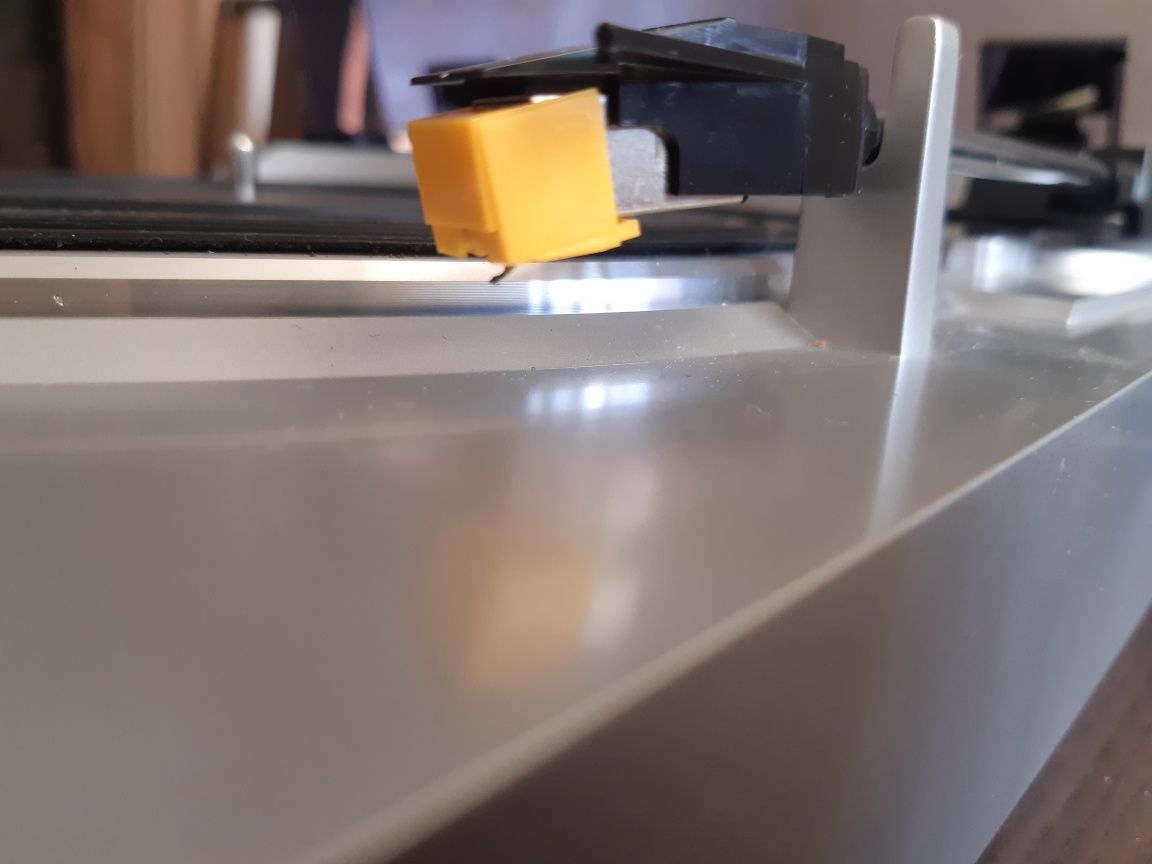 Gramofon DUAL cs 410