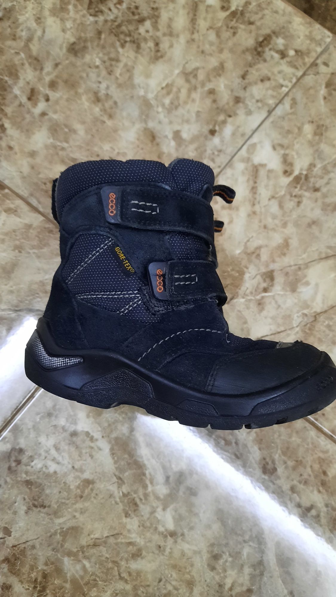 Продам термо ботинки Ecco gore tex 25 размер