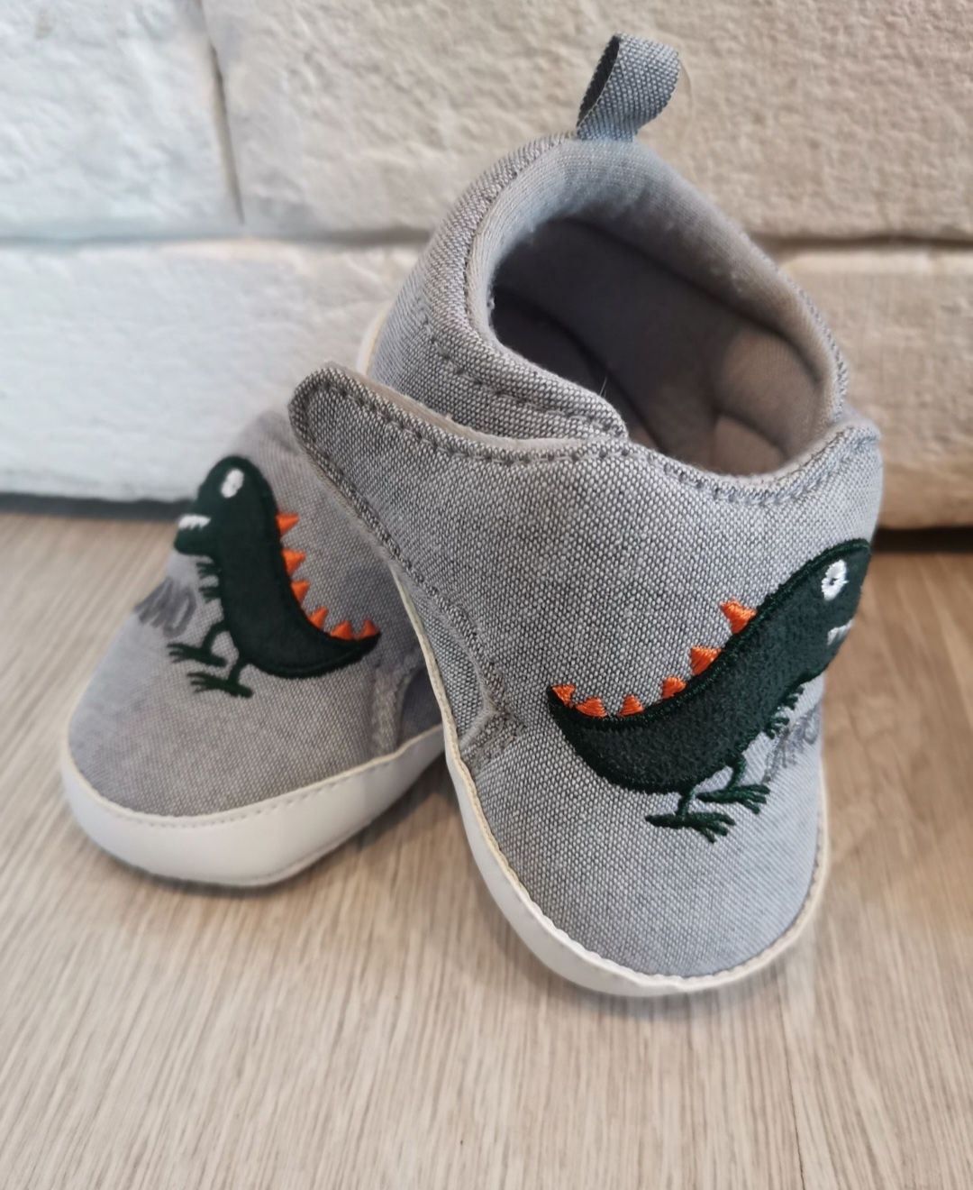 Sprzedam buty chłopięce 18-19