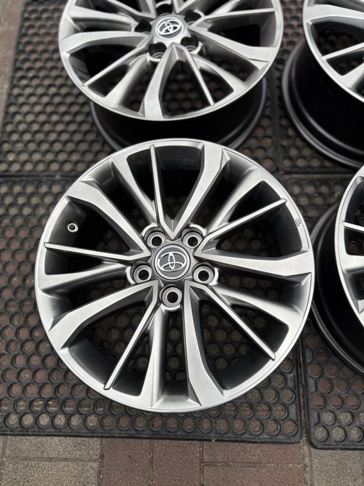 диски оригінал Toyota camry 70 avalon rav4 lexus es is gs 5x114,3 R17